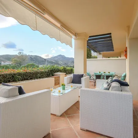 2-bed In Capanes Del Golf * Benahavis